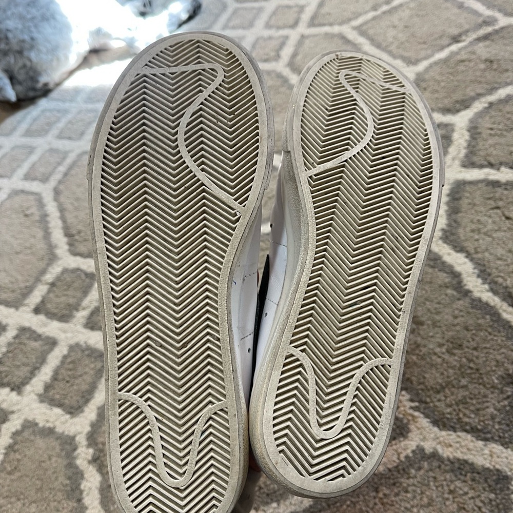 Nike Blazers - Picture 4 of 5